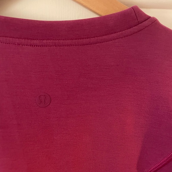 Magenta Luxstreme Cropped Tee - Picture 5 of 6